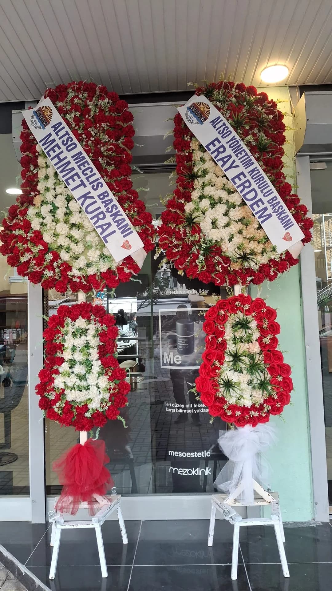 Alanya Konaklı bölgesine hızlı yapay çelenk teslimatı