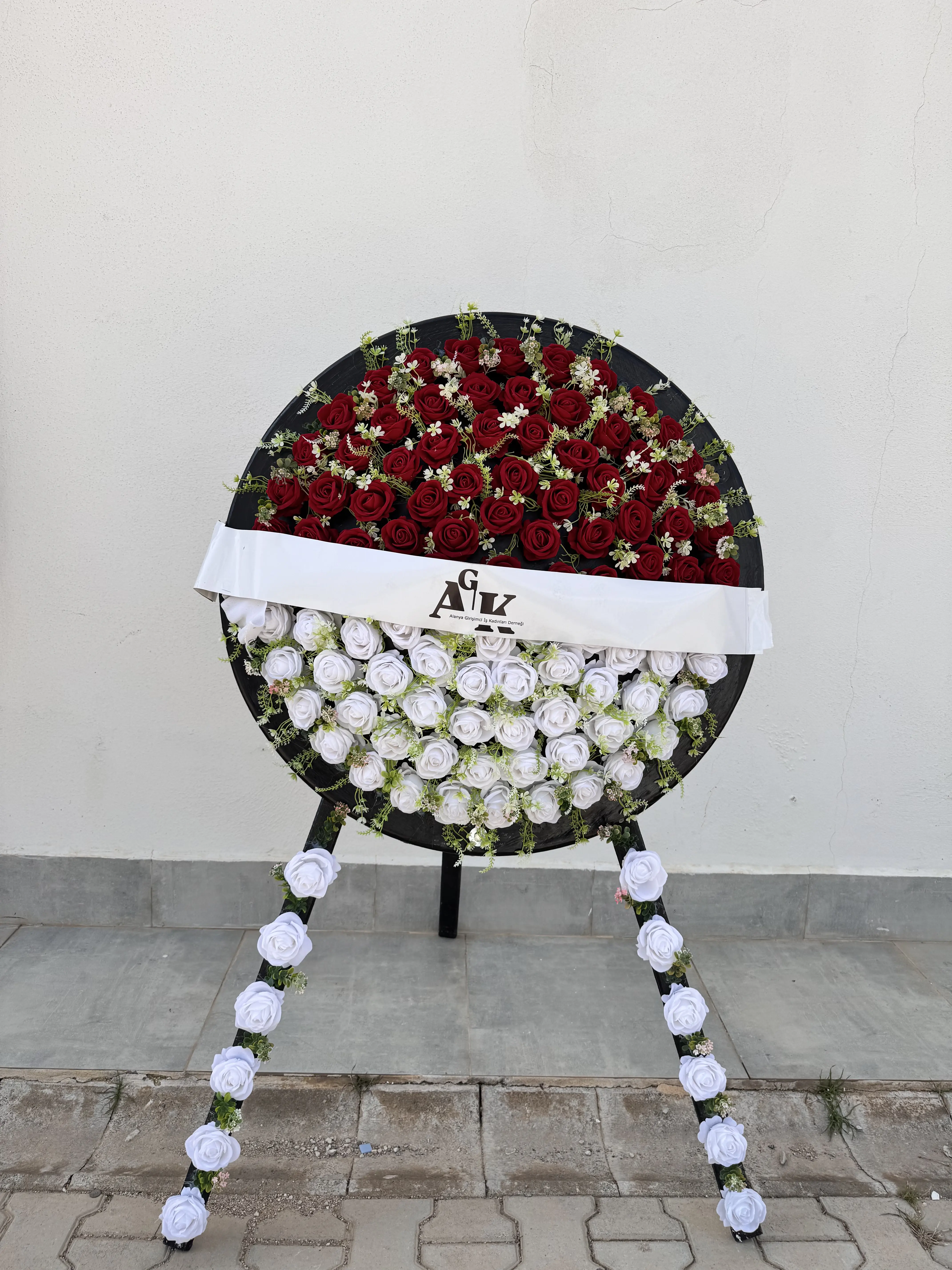 Alanya Cenaze Celengi Siparis 2 – Alanya çelenk & çiçekçilik hızlı teslimat.